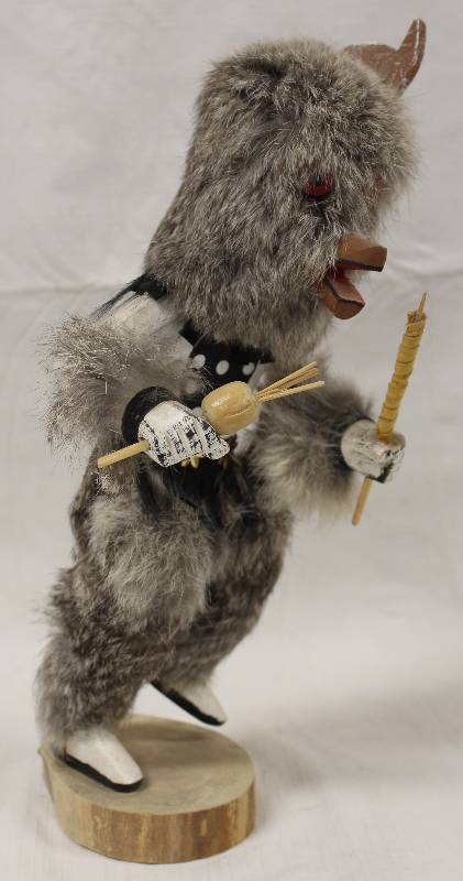 lot 6039 image: Native American Indian Figurine - WOLF