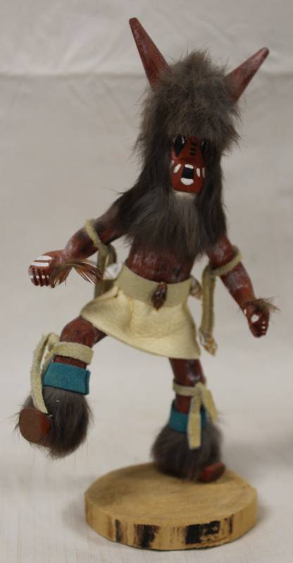 lot 6047 image: Native American Indian Figurine - CLOWN - Nice - By LONG - Wolf Costume