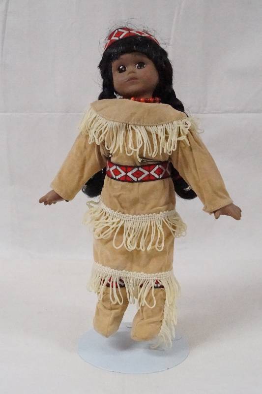 lot 6082 image: Native American Indian Doll - Excellent Condition w Stand