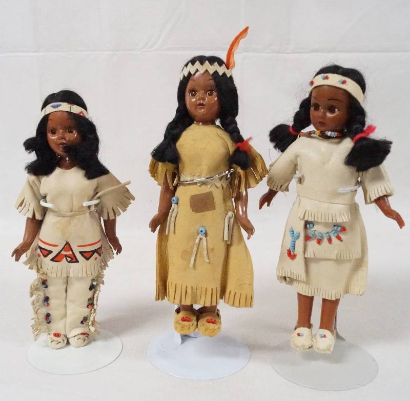 lot 6091 image: Lot of 3 - Native American Indian Dolls - w Stands