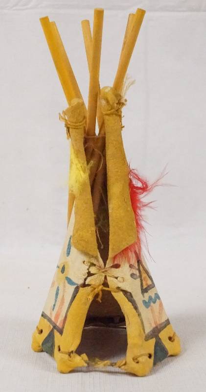 lot 6113 image: Replica Teepee - Neat