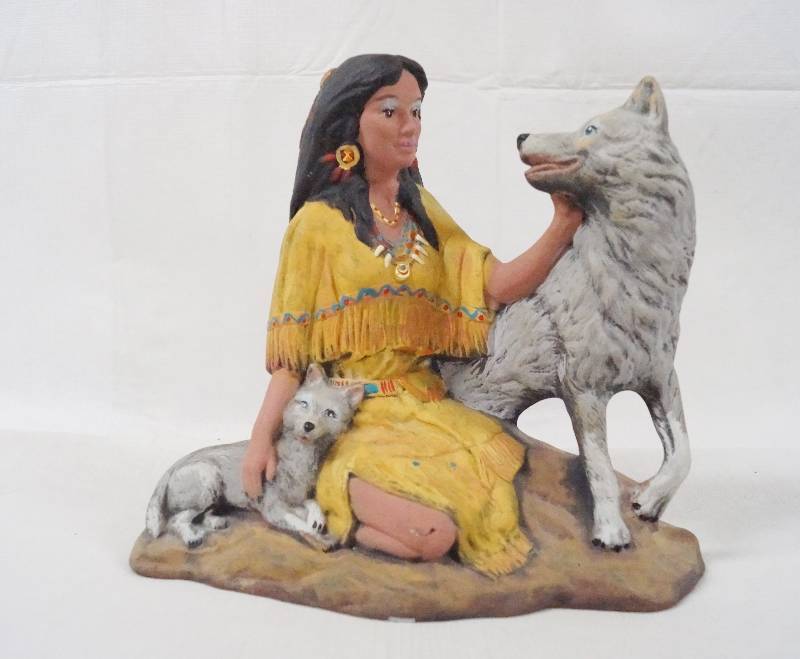 lot 6117 image: Native American Figurine w Wolf Mother and Cub