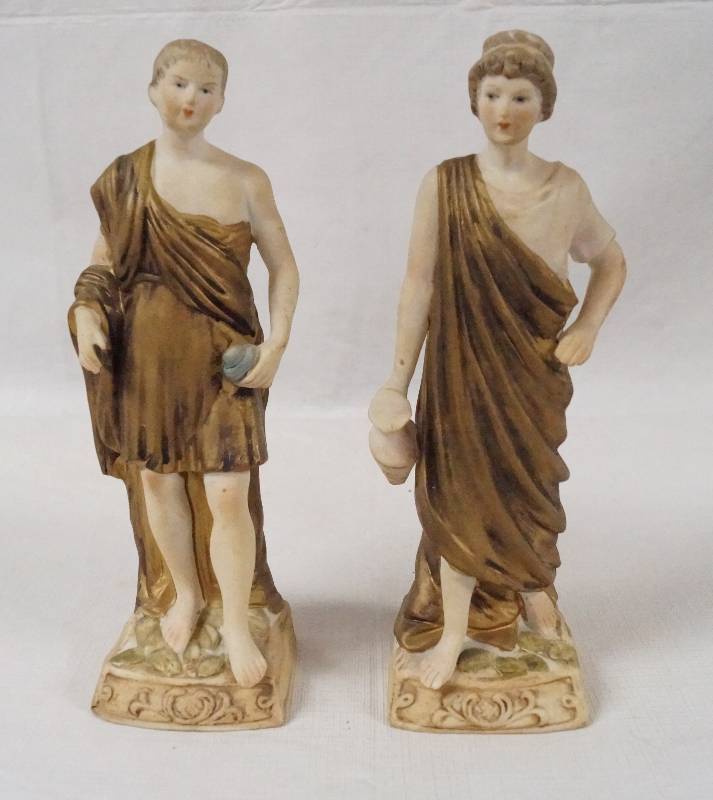 lot 6130 image: Roman Porcelain Figurines - Man and a Woman Pair - NICE