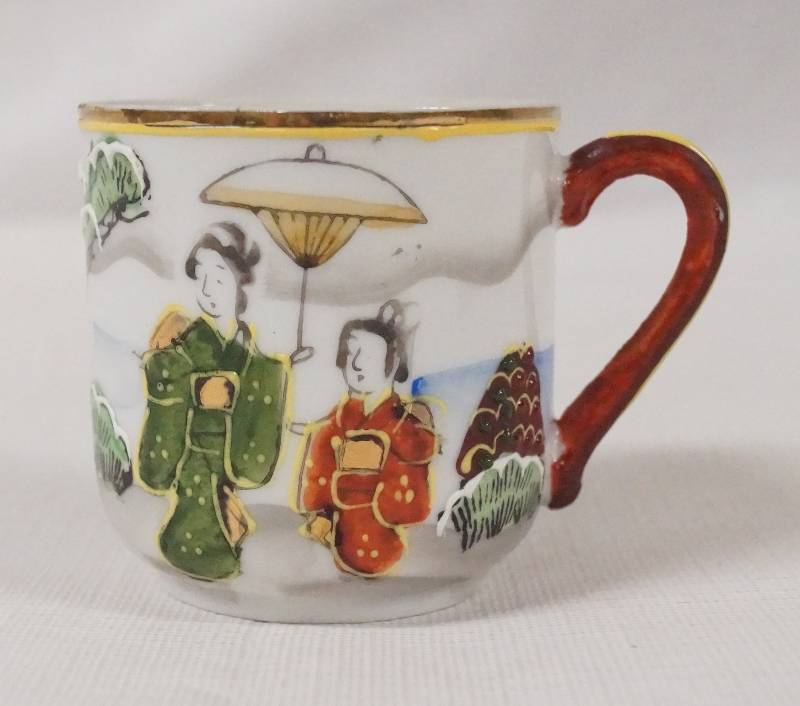 lot 6162 image: Vintage Geisha Eggshell Lithophane Moriage Cup - Vintage Japanese - Image in the bottom of the cup