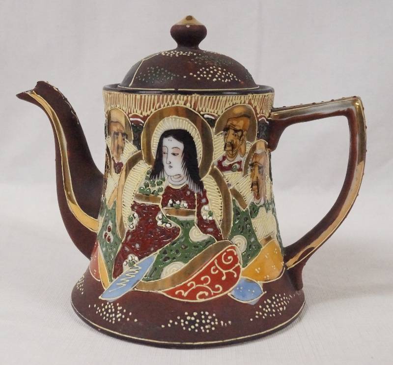 lot 6180 image: Moriage Japan Porcelain Tea Pot - Star Mark on Bottom - wow MATCHING SUGAR BOWL & CREAMER on LOT# 6176 & 6177