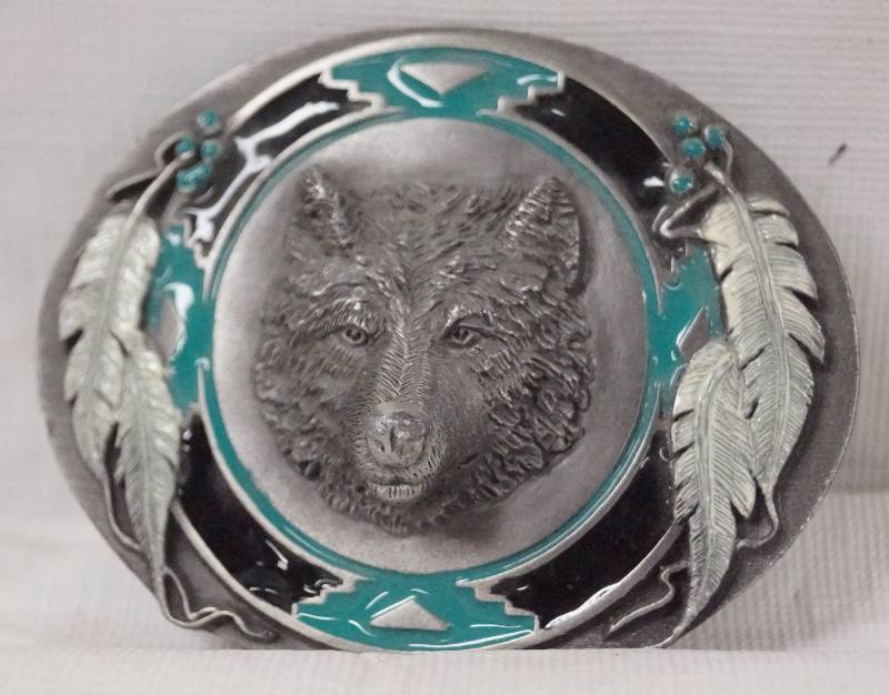 lot 6231 image: Wolf w Feathers Belt Buckle- 1995 Siskiyou Buckle Co.- No. N-9- Neat