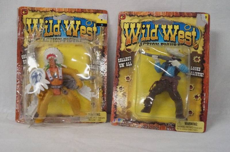 lot 6255 image: Set of 2 Wild West Action Figures- Indian and Cowboy- New in Package