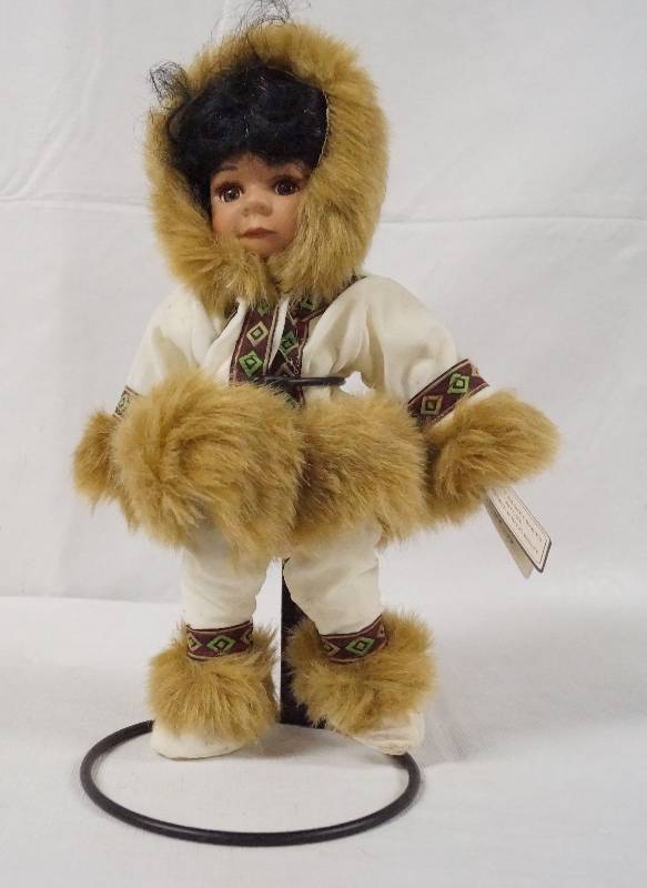 lot 6280 image: Eskimo Doll - Akita Fritzs Basket Babies by Artist Gustave (FRITZ) Wolff - Excellent Condition w Stand