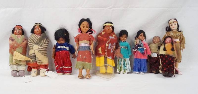 lot 6293 image: Lot of Native American Indian Dolls - See pics