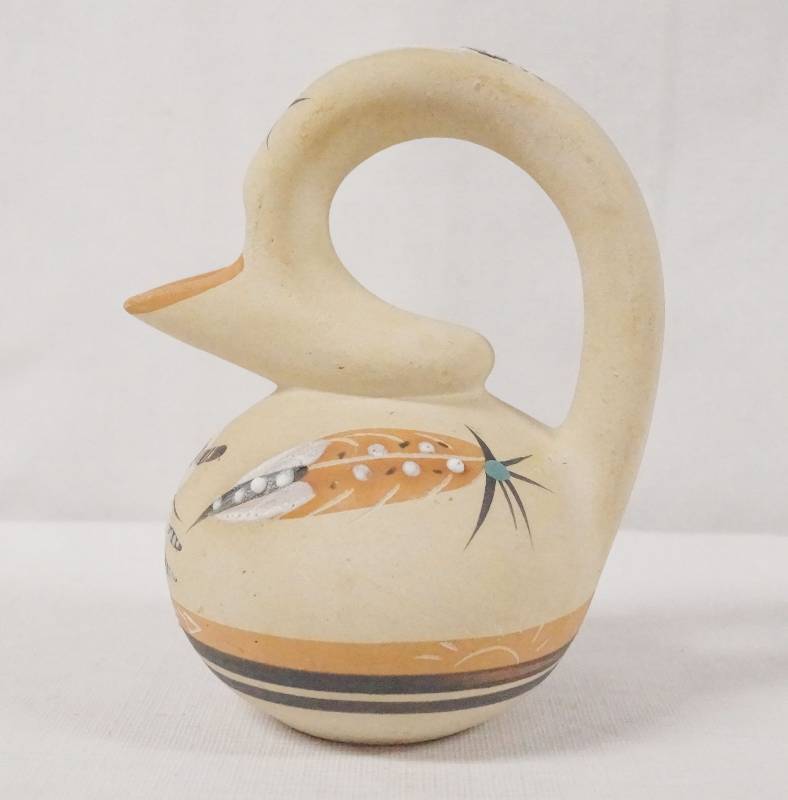 lot 6305 image: Southwestern Pottery Artwork Piece by Famous Artist Betty Selby - Beautiful