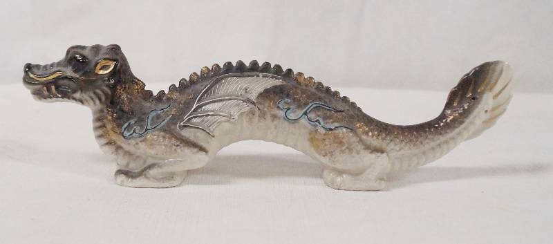 lot 6318 image: Dragonware - Dragon Shaped Salt & Pepper Moriage - BEAUTIFUL
