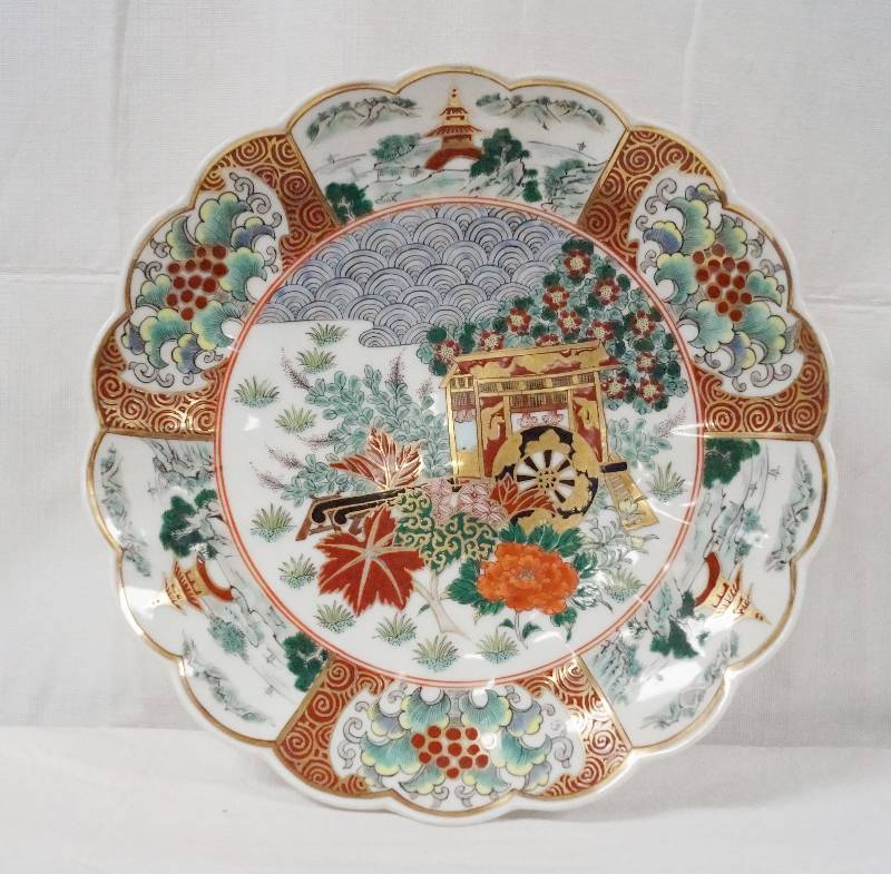 lot 6340 image: Stunning Japanese Carriage Plate - Gorgeous Gold Accents & Decorations on the back too Markings are all in Japanese - WOW