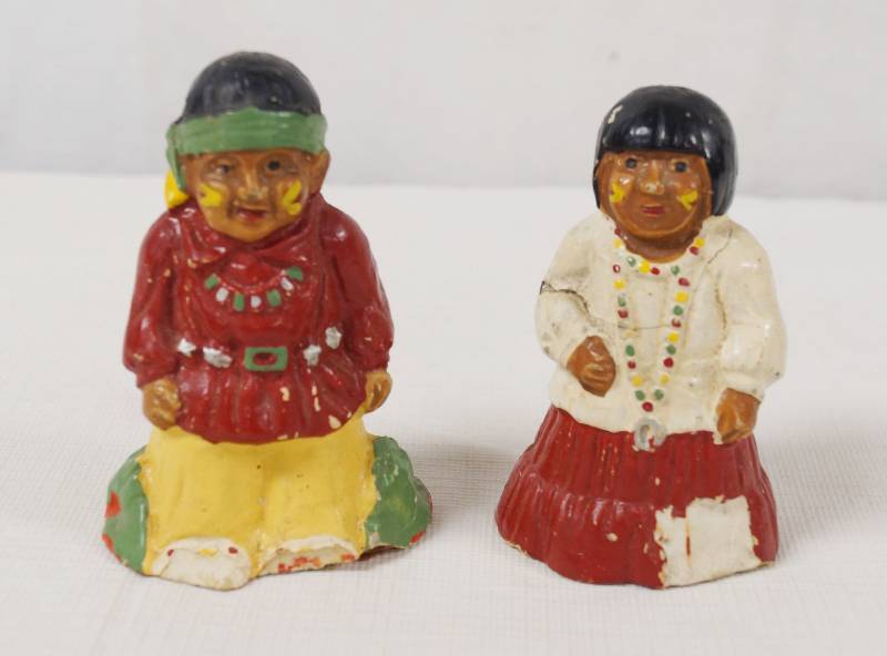lot 4249 image: Two Very Old Native American Indian Figurines - see pics