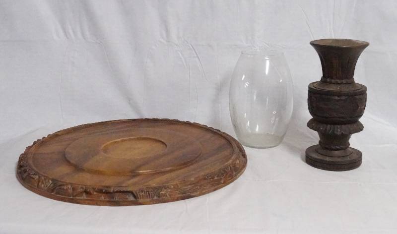 lot 5358 image: Wood Carved Decor Platter and Vase - Glass Vase Included - Neat pieces Platter is LARGE