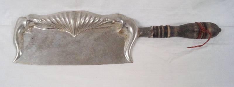 lot 4279 image: Unique Metal What-cha-ma-call It Looks Old. Pharmacy Use Let us know -)