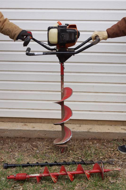 lot 6367 image: Echo EA-410 42.7 cc 1-Man Gas Auger - Commercial Grade with 3 BITS (Over $1500.00 New)