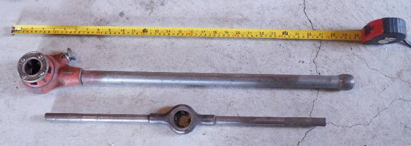 lot 6396 image: Ridgid 111-R Ratcheting Pipe Threader and Die with Handle