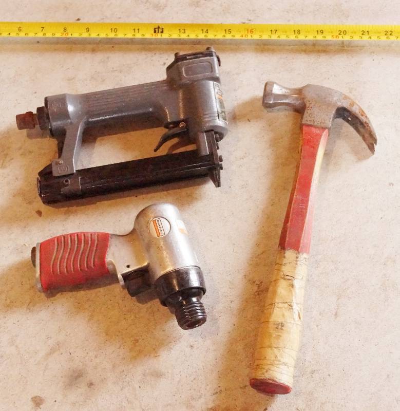 lot 6402 image: Lot of Tools - Air Nailer - Air Chisle - Hammer