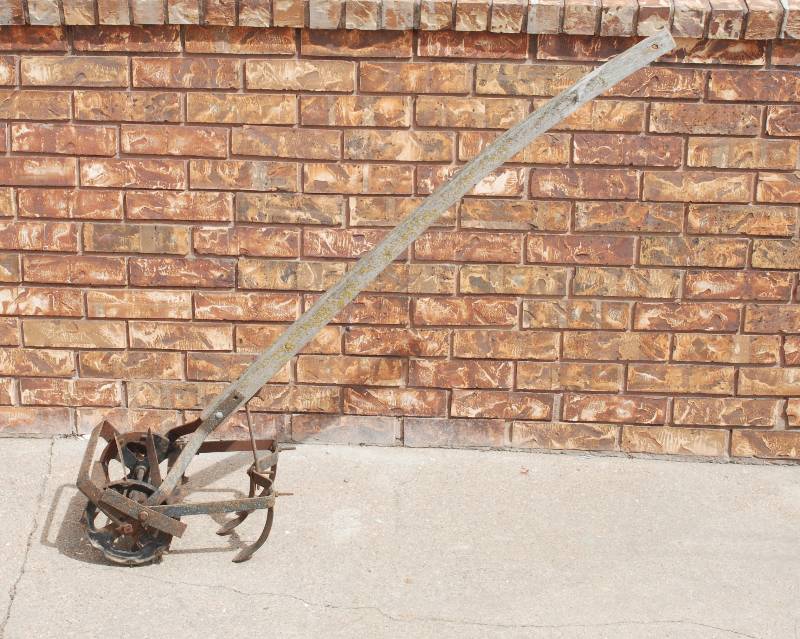lot 6438 image: Antique Hand Push Garden Cultivator - Pretty Cool - Take A Look