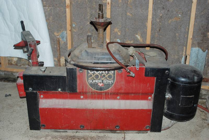lot 6442 image: Coats 2020 Super Star Tire Machine - Check Out the Video