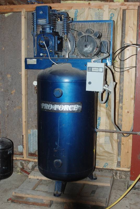 lot 6443 image: Pro Force P51-C22-80V - 220v 80 Gallon Air Compressor - Watch Video
