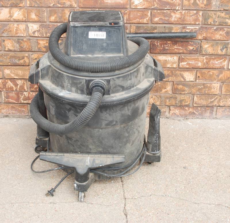 lot 6445 image: Big Craftsman Shop Vac - Tested and Works
