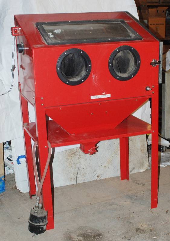 lot 6447 image: Large Capacity Floor Blast Cabinet - Blast Away - ideal for cleaning automotive parts