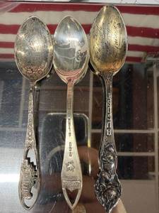 lot 116 image: Sterling Silver Ornate Souvenir Spoons Set 68.8g