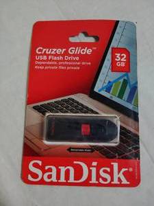 lot 7 image: SanDisk - Cruzer Glide 32GB USB 2.0 Flash Drive - Black