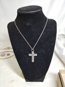 lot 32 image: 925 Cross Pendant on a Chain WOW