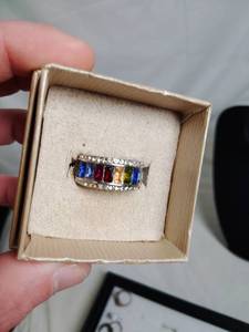 lot 39 image: Beautiful Really Colorful Ring in a Box