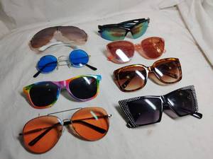 lot 311 image: Sunglasses