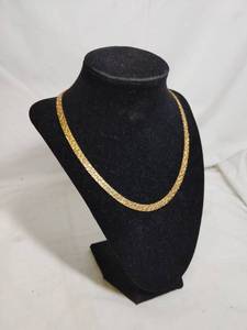 lot 340 image: Beautiful Chain Bling Bling