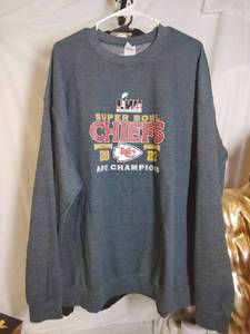 lot 501 image: 4XL Kansas City Chiefs Superbowl Crewneck Sweatshirt