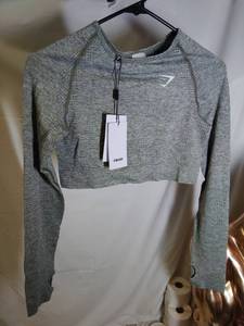 lot 508 image: GYM SHARK Womens Top NWT Size L