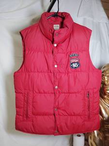 lot 533 image: Vintage TOMMY HILFIGER Mens SIZE Medium Puffer Vest
