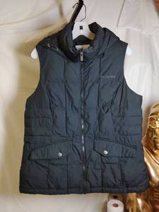 lot 534 image: Columbia Hooded Vest SIZE L Black
