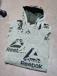 lot 538 image: REEBOK Size 3XL Hoodie NICE