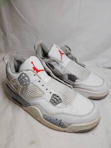 lot 541 image: AIR Jordan Size 7 no laces