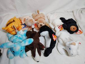 lot 600 image: Lot of Beanie Babies