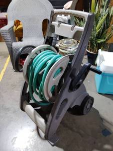 lot 608 image: Hose and Hose Reel