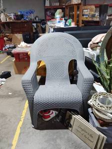 lot 91 image: Outdoor Chair