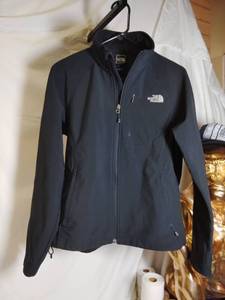 lot 116 image: The North Face Womens Size Medium Jacket Black
