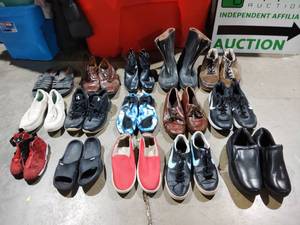 lot 131 image: Lot of Mens Shoes