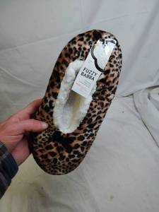 lot 132 image: Fuzzy Babba Slipper Socks - M-LG Brownblack Leopard Print -