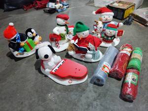 lot 1003 image: Christmas Lot