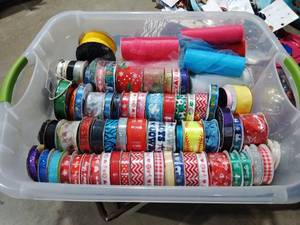 lot 1010 image: Tote Full of Ribbon