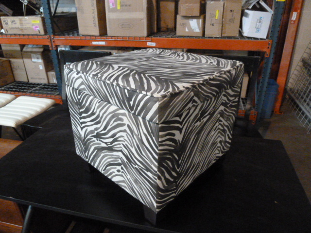 lot 35 image: ZEBRA PRINT STORAGE OTTOMAN
