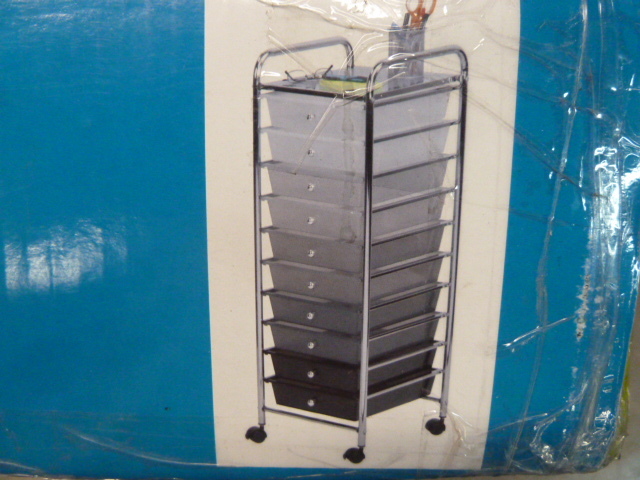 lot 34 image: ROLLING ORGANIZER