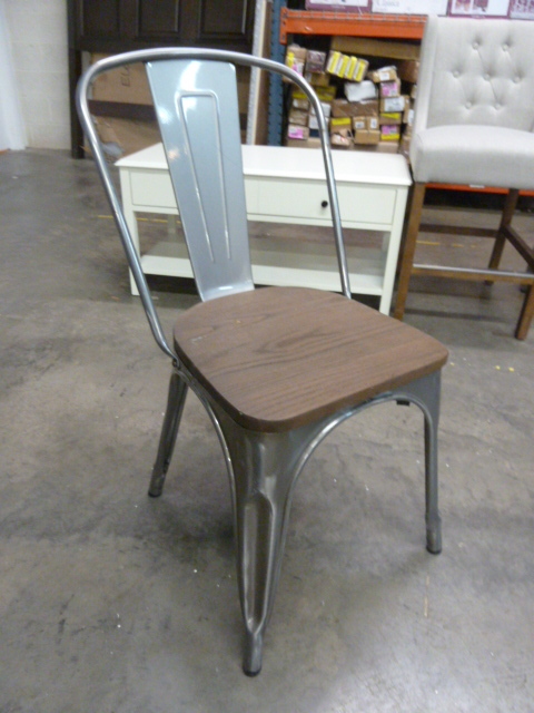 lot 25 image: INDUSTRIAL CHAIR